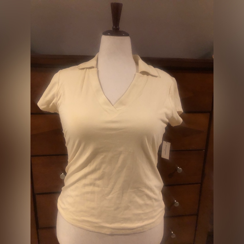 Banana Republic Cream V-Neck Polo Short Sleeve Tee